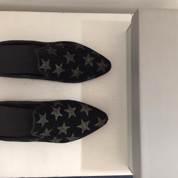 The Flexx Shoes - Picture 3 of 5